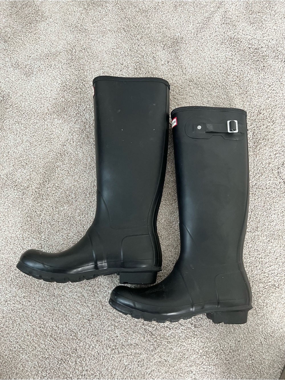 Hunter Black Women's Tall Waterproof Rain Boots with Side Buckle - size 9
